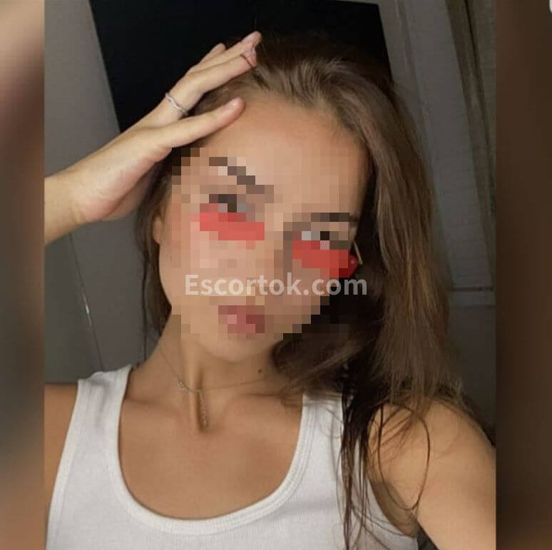 עדי • ישראלית דוברת עברית • באזור הצפון • סטודנטית ישראלית