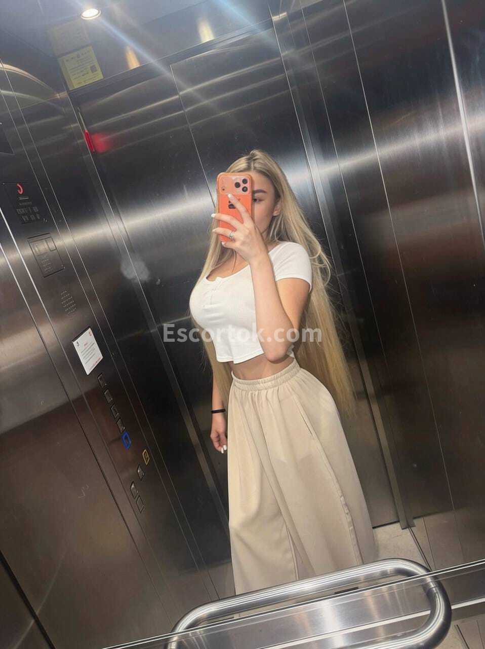 100% אמיתית אירופאית קלאסית ליווי בחיפה סנדרה סקסית מהממת